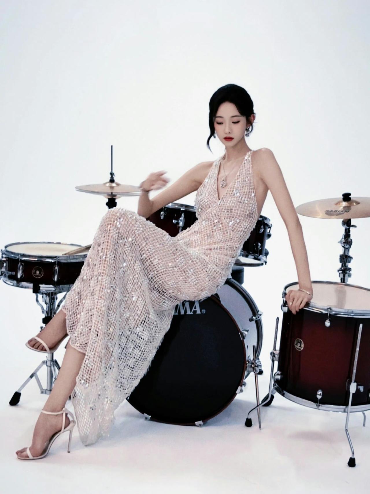 出来混，总是要有点才艺。张艺凡！！！