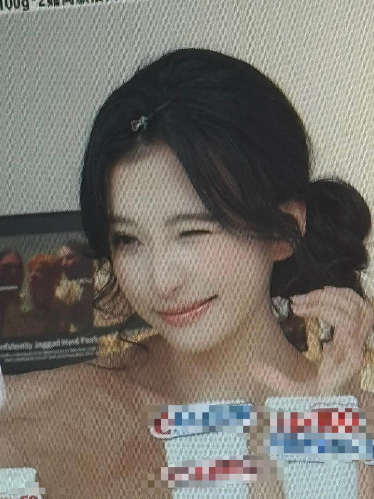 打扮的美美的迎接我的人间苦难