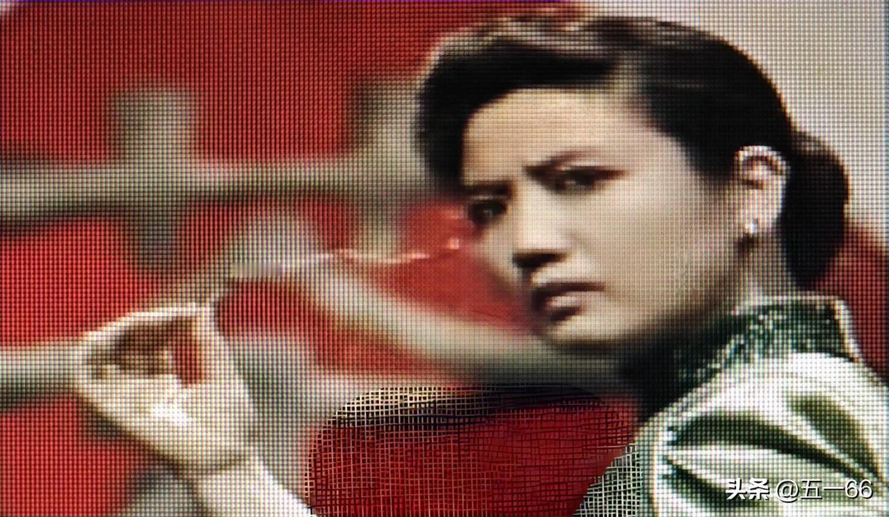 李秀明演唱的京剧《沙家浜.智斗》
如果能像她演唱的铁梅一样，是彩唱，那就更好了