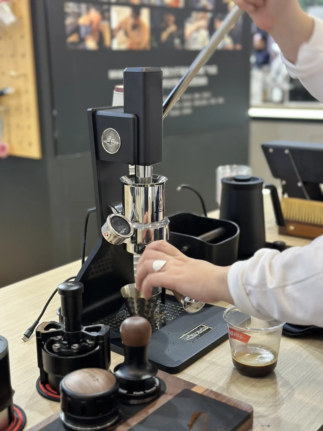 新品‼️手压拉霸升级，国产咖啡机新形态