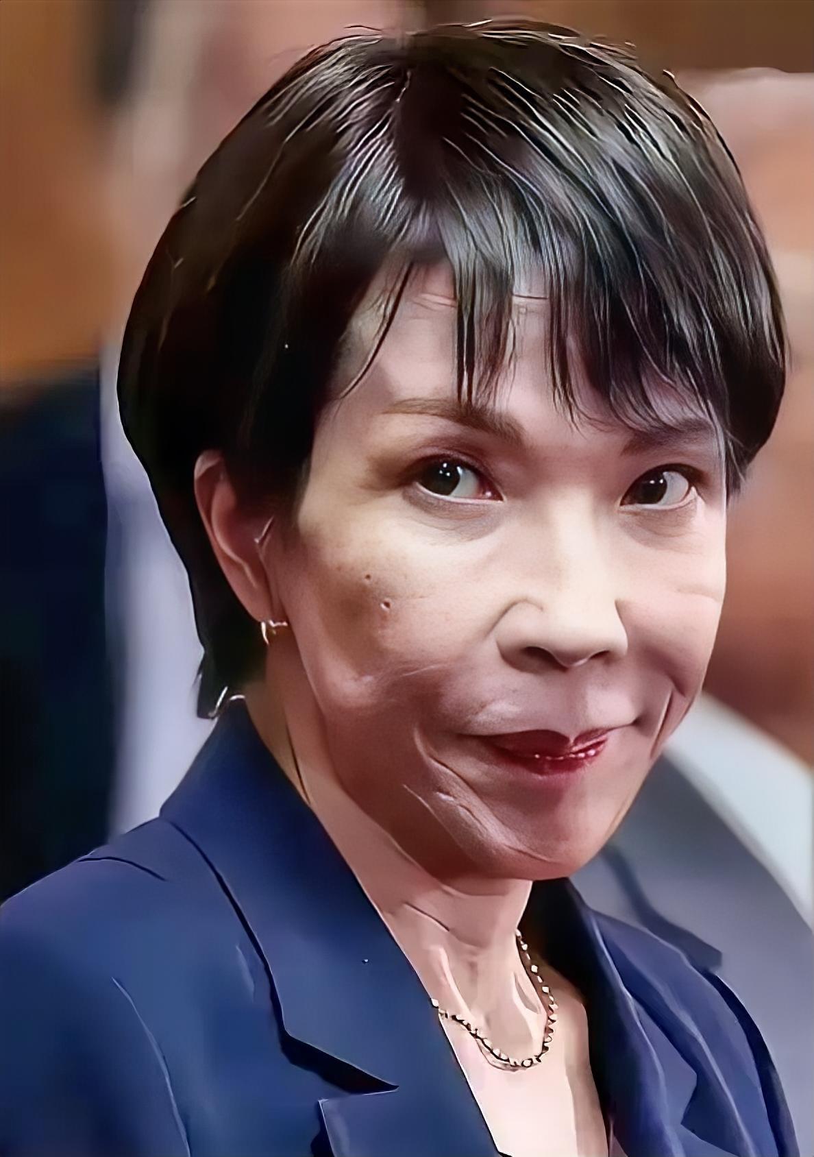 这个消息让我沉默了！5月2日，日本经济产业省官员证实，一艘装载俄罗斯原油的油轮将