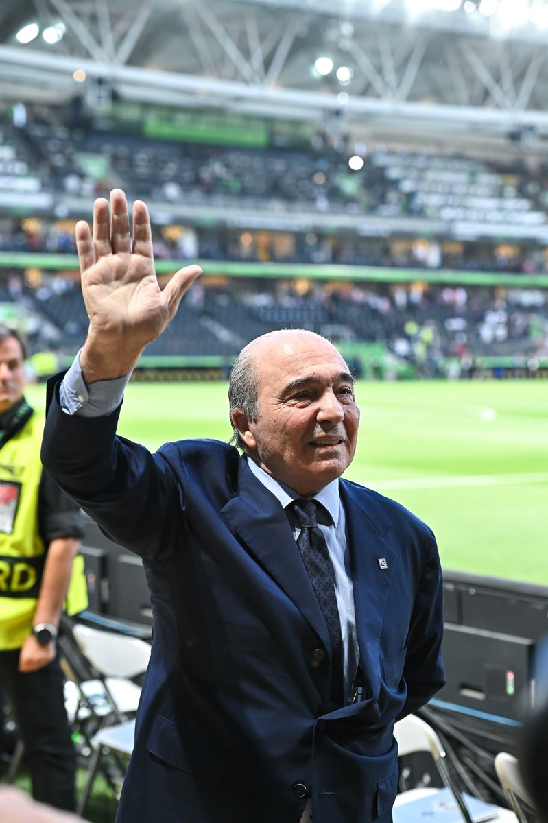 佛罗伦萨足球俱乐部主席罗科·科米索去世，享年76岁。 