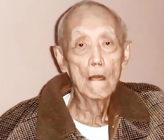 《沉默的荣耀》里的有个谷正文，这家伙是中统特工，其人心狠手辣诡计多端，深得戴笠、