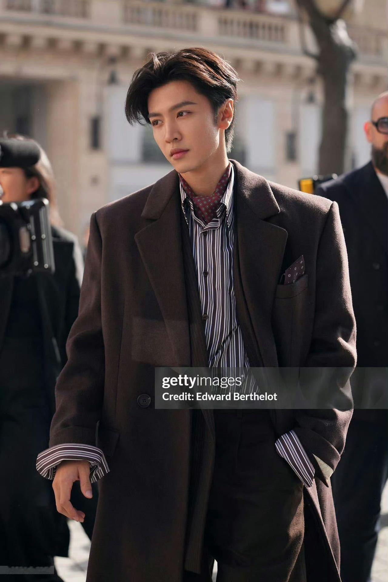 陈哲远G社生图秒了 陈哲远不说G社以为是精修 我不说谁知道这是陈哲远时装周看秀的