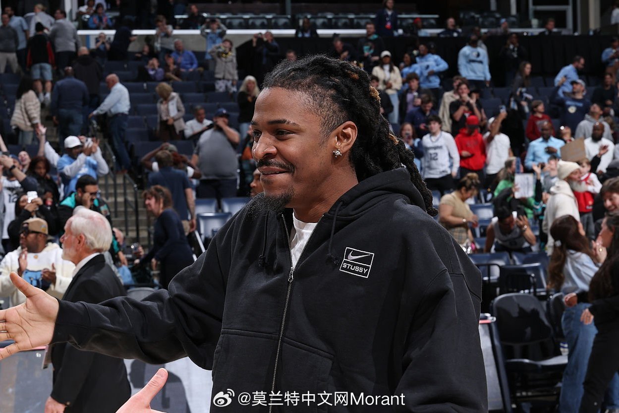 莫兰特近照，一如既往的开心…莫兰特孟菲斯灰熊nba