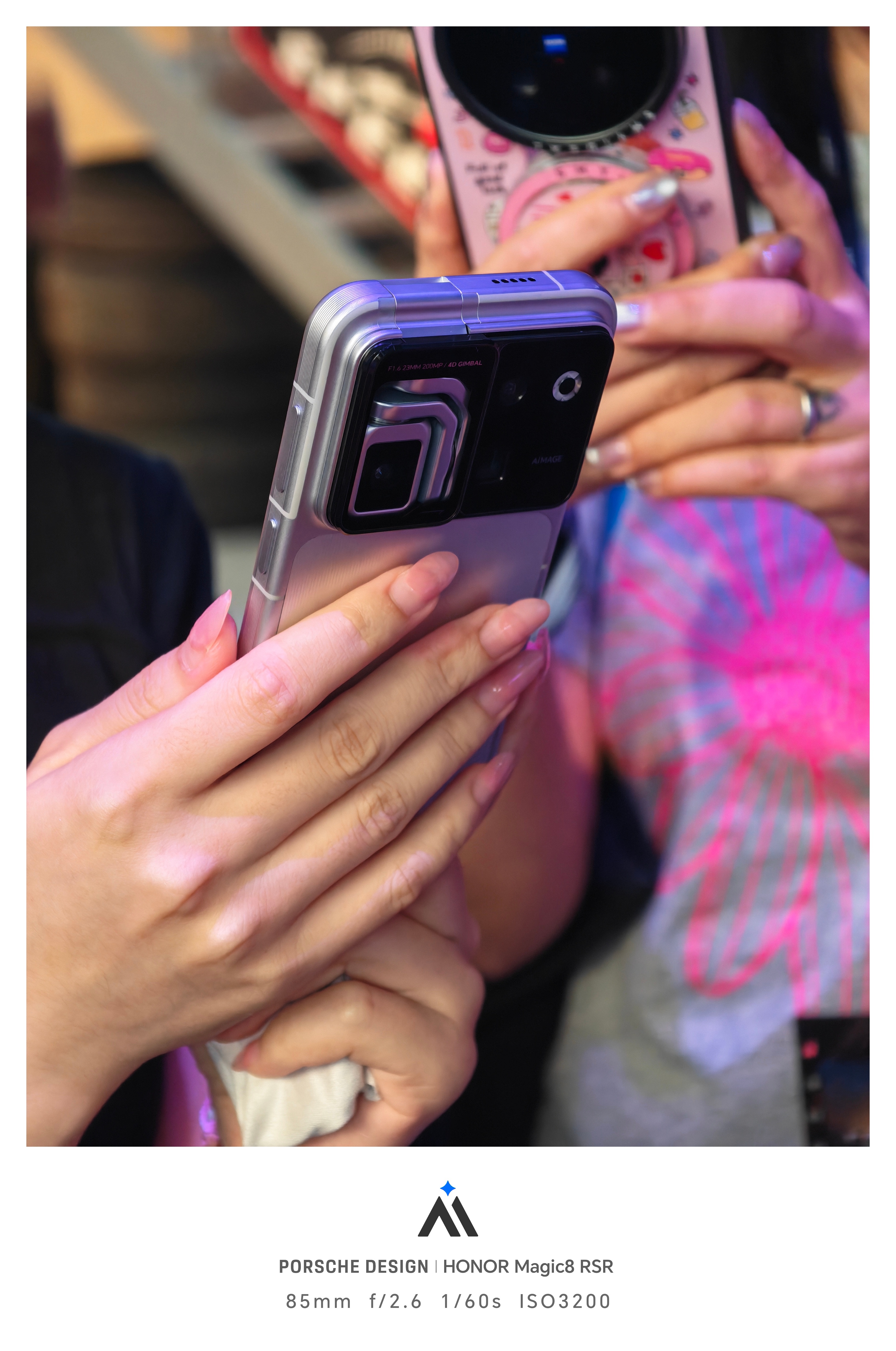 昨天上手荣耀Robot Phone试拍了一下。先总结四个字：远远超出预期。 