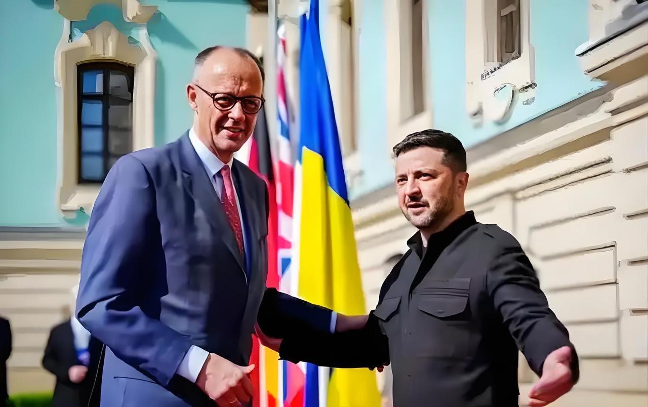 德国也直接批评泽连斯基不尽全力。

德国总理默茨，破天荒的批评泽连斯基，没有尽全