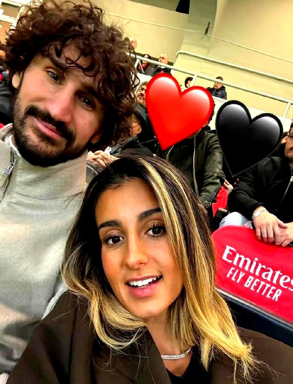 他被球队扫地出门，一放假却跑回来看球！

主教练阿莱格里直接告诉阿德利：球队没你