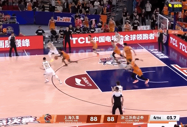 卧槽！！古德温生断布朗三分压哨绝杀广厦！布朗空砍50+！！这什么神仙剧本！！CB
