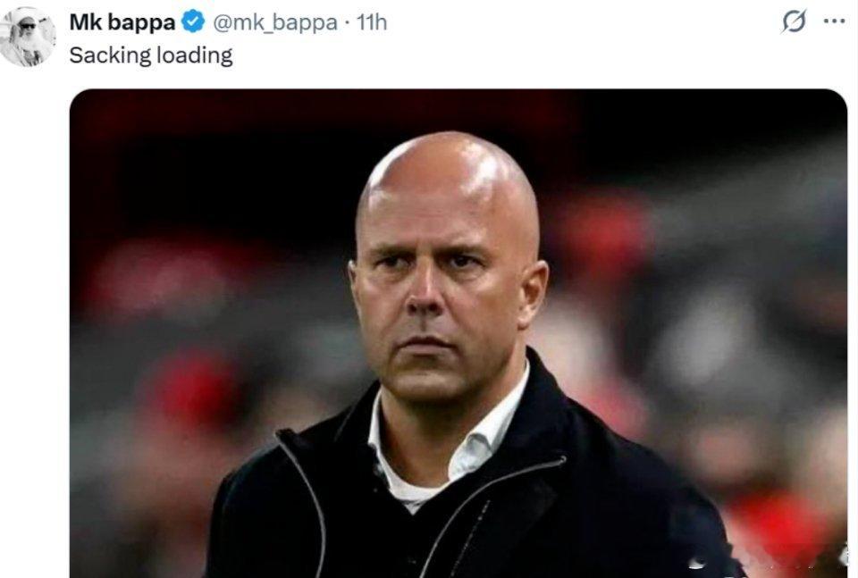 在利物浦3-3战平利兹联后，众多球迷涌入利物浦俱乐部官方社媒留言，要求解雇斯洛特