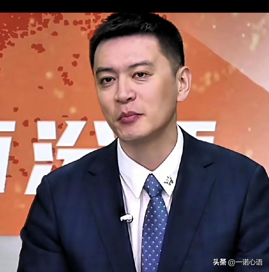 言多语失，自找麻烦，杨明没事儿惹他干嘛？
杨明解说莫兰德得哄，其实，这就是个玩笑