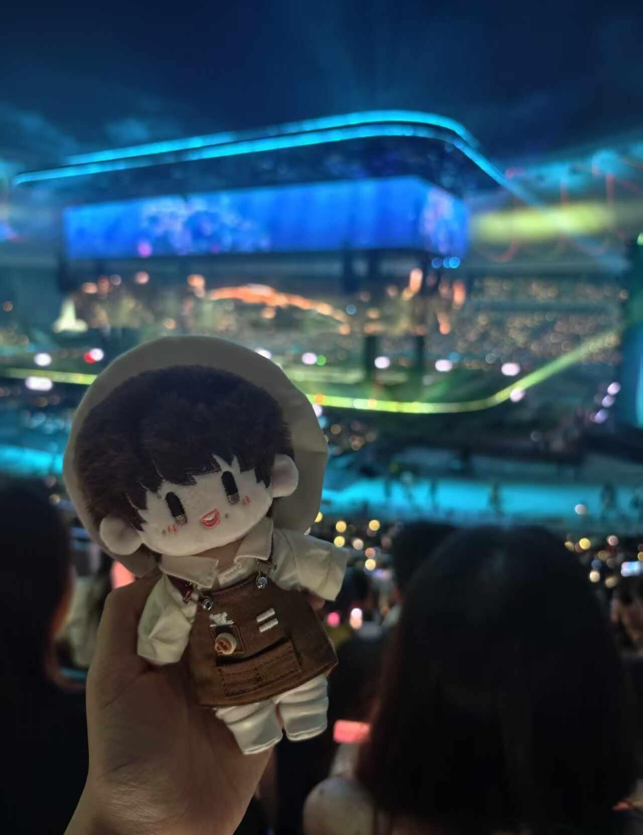 今天带可可串门了😽
万兽之王 📍成都站6号
舞美好棒好棒🥰，希望薛之谦老师