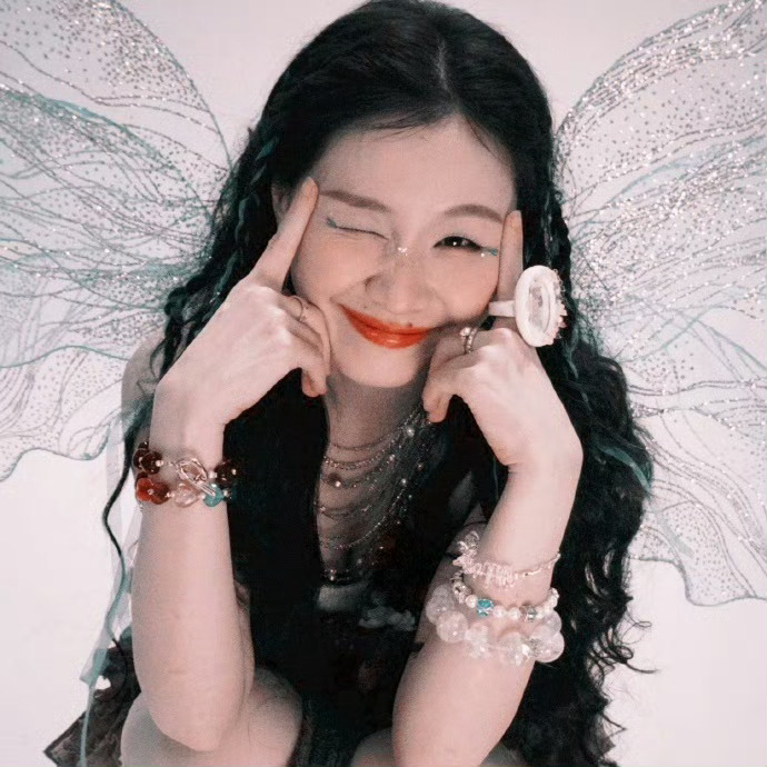 金靖真的瘦了好多啊 也太漂亮的吧！金靖现在身材和状态都好好啊 ​​​