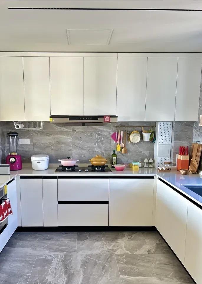 我有一个坏习惯，说出来不怕大家笑话！
 
我做饭有个“怪癖”，菜端上桌绝不急着动