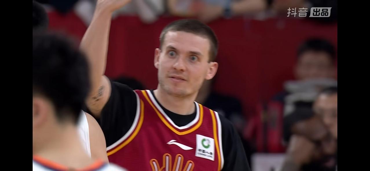 张宁已不是关键先生。还非得要冲到关键先生。今晚CBA比赛最精彩的要数山西对上海了