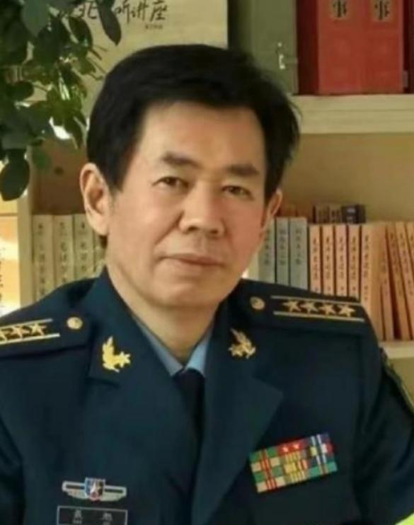 最大的台独分子，再也藏不住尾巴，终于露出来了肮脏的脑袋！原来，最大的台独分子不都