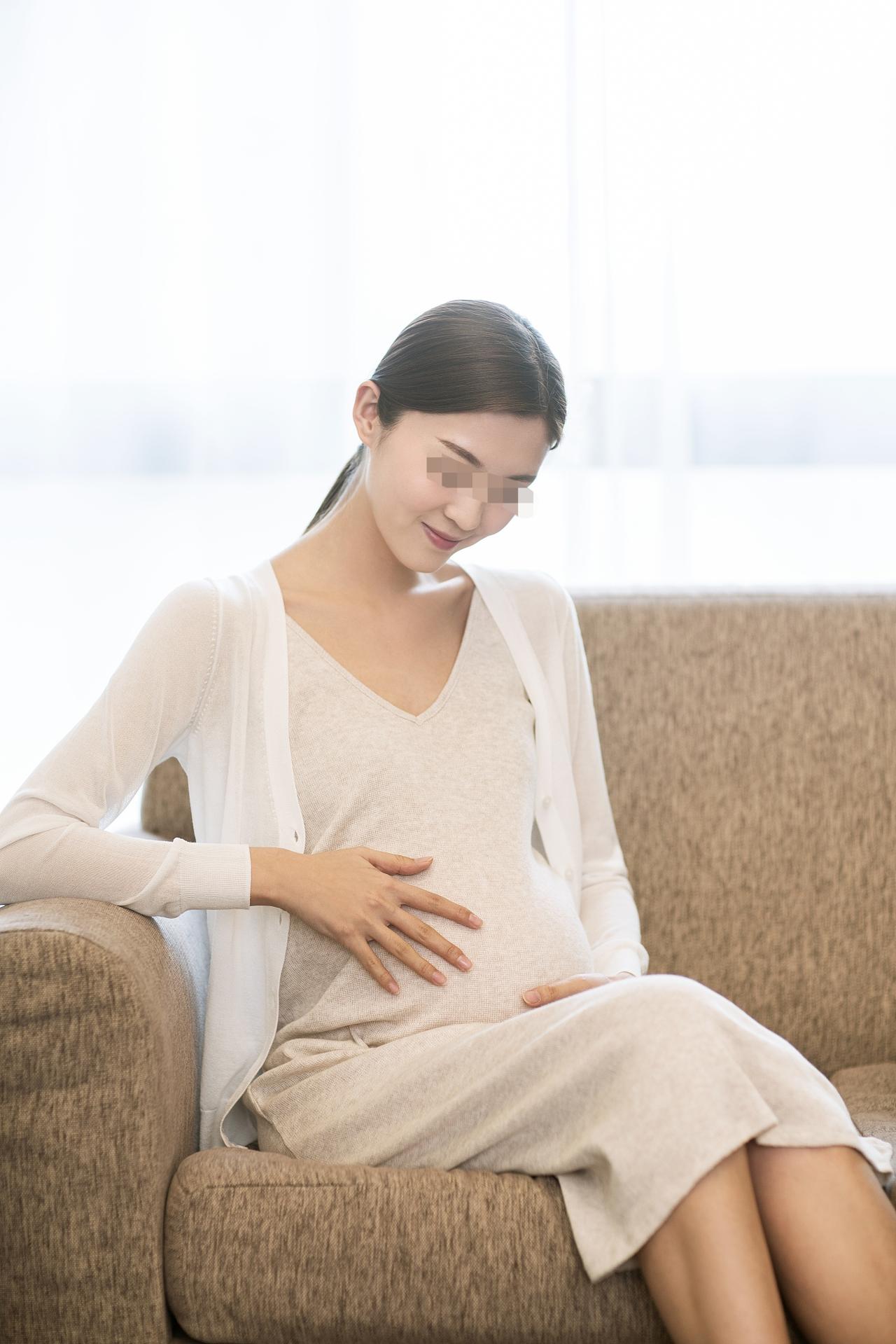 “白嫖成功！”陕西西安，一24岁女子入职某公司，工资15000，可上班不到1年就