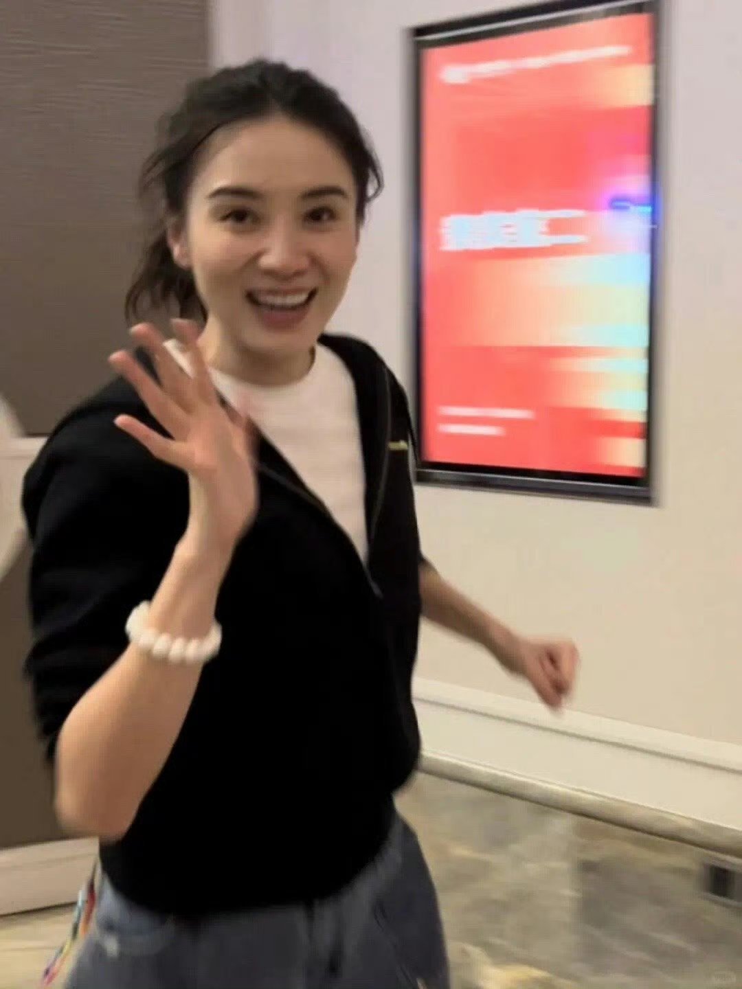 鲜活、可爱的姐姐[送花花] ​​​