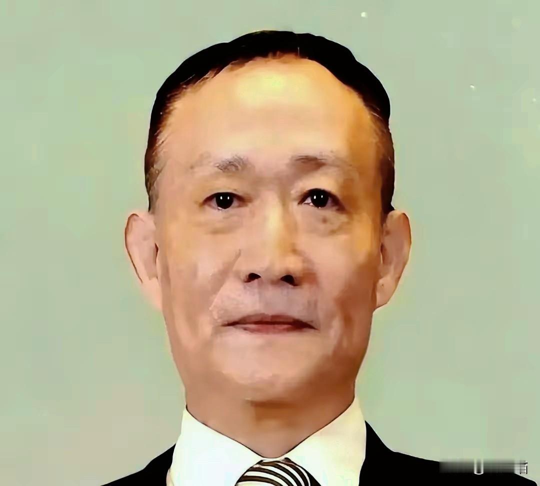 卢麒元拍桌怒怼的“脑控”论，
听着扎耳却戳中了要害！

读研的朋友都吐槽论文不写