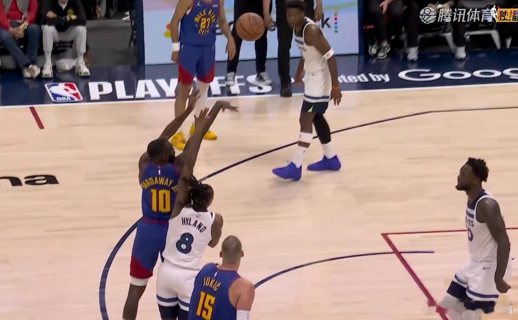 第一节还没结束，掘金干了3个3+1，一下子拉开了比分，掘金是硬骨头，一般队真啃不