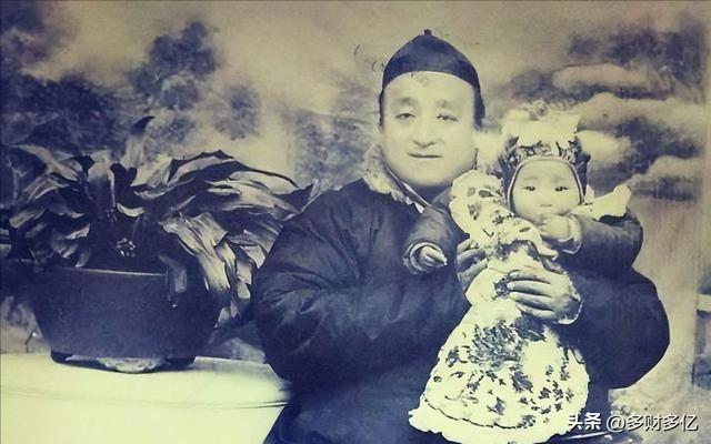 出生惊动北洋政府！这个婴儿降生，直接鸣13响礼炮庆贺
 
中国最排面的婴儿震撼登