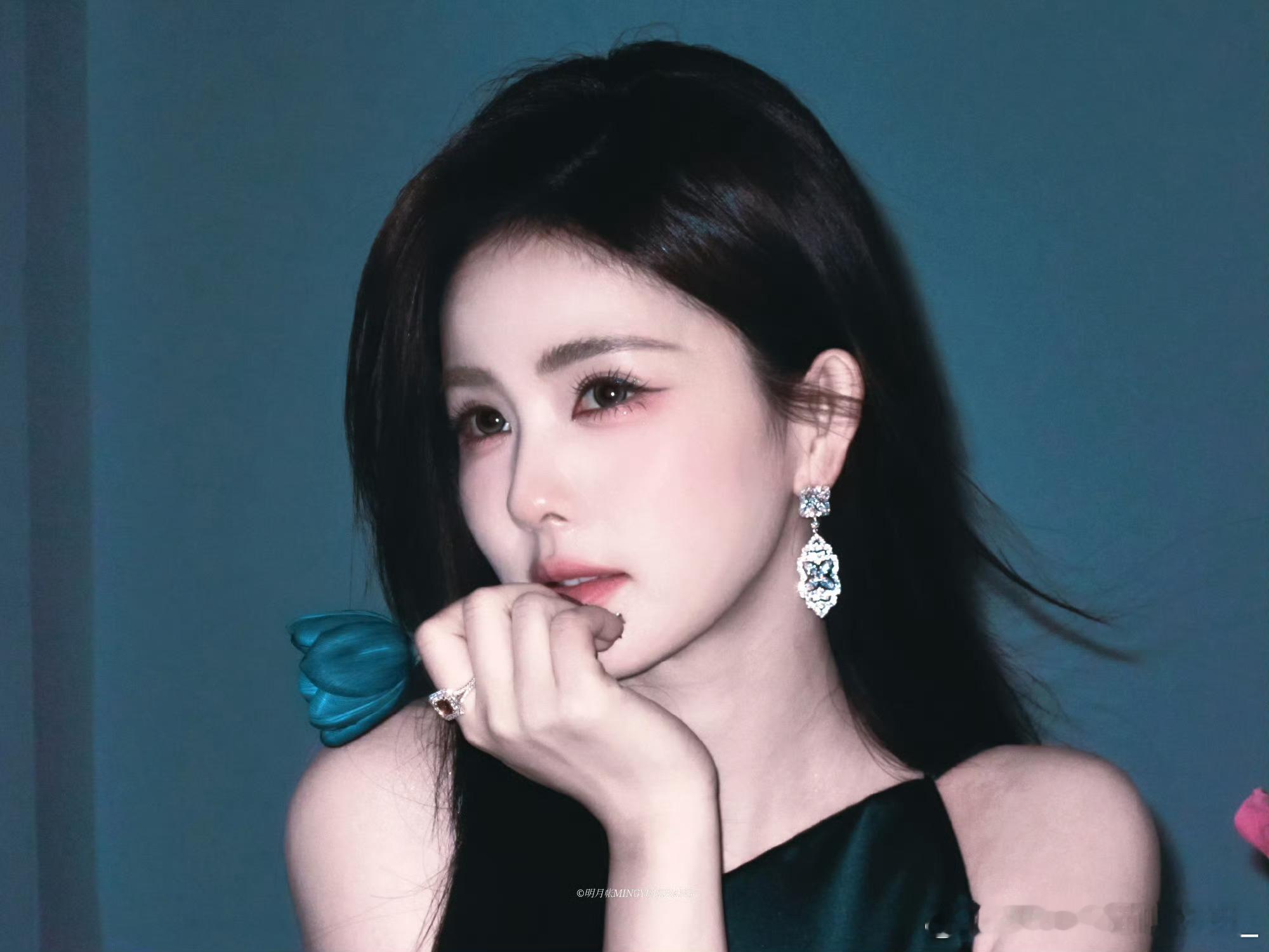 大波浪 黑长直 盘发都吻上我们王韵娜好不好🥺白鹿王韵娜 /开到荼蘼