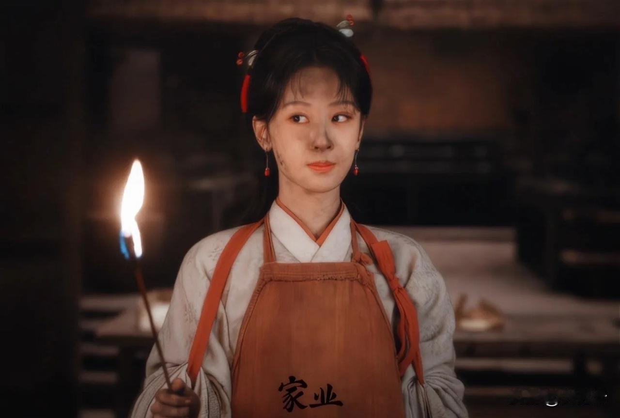 《家业》是大女主戏，李祯自小被爱包围，她聪明、自信、明媚。又受父辈影响，对制墨充