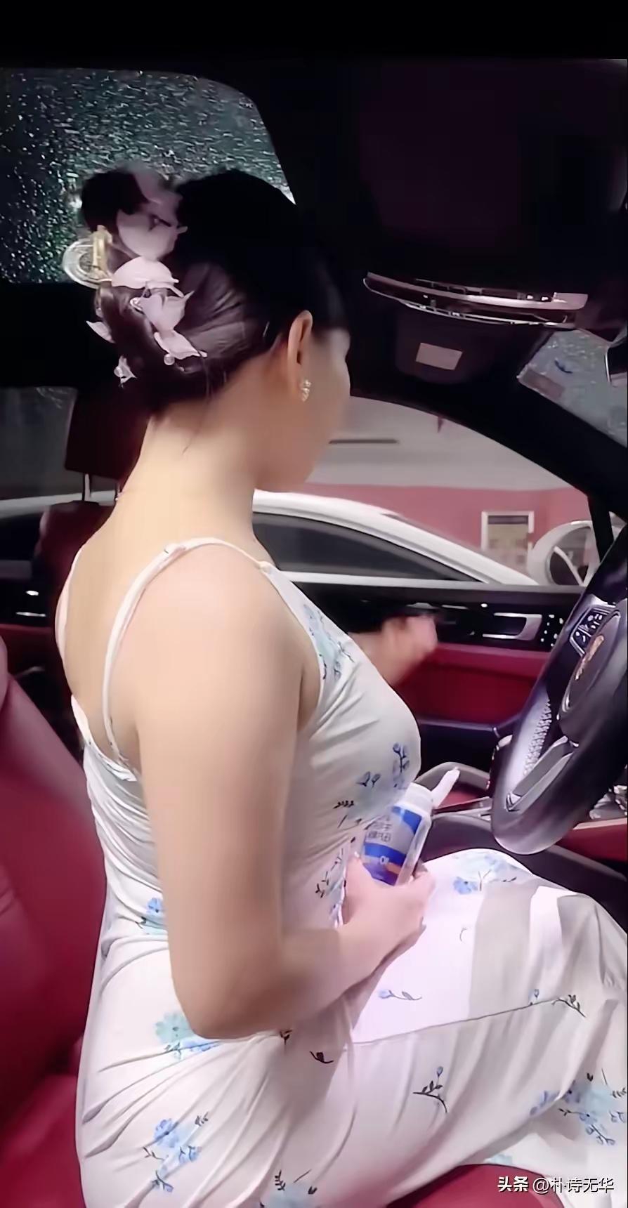 一群傻瓜在忽悠更大一群更傻的傻瓜。[捂脸]“双迪众创美业”是个什么鬼公司，这不等