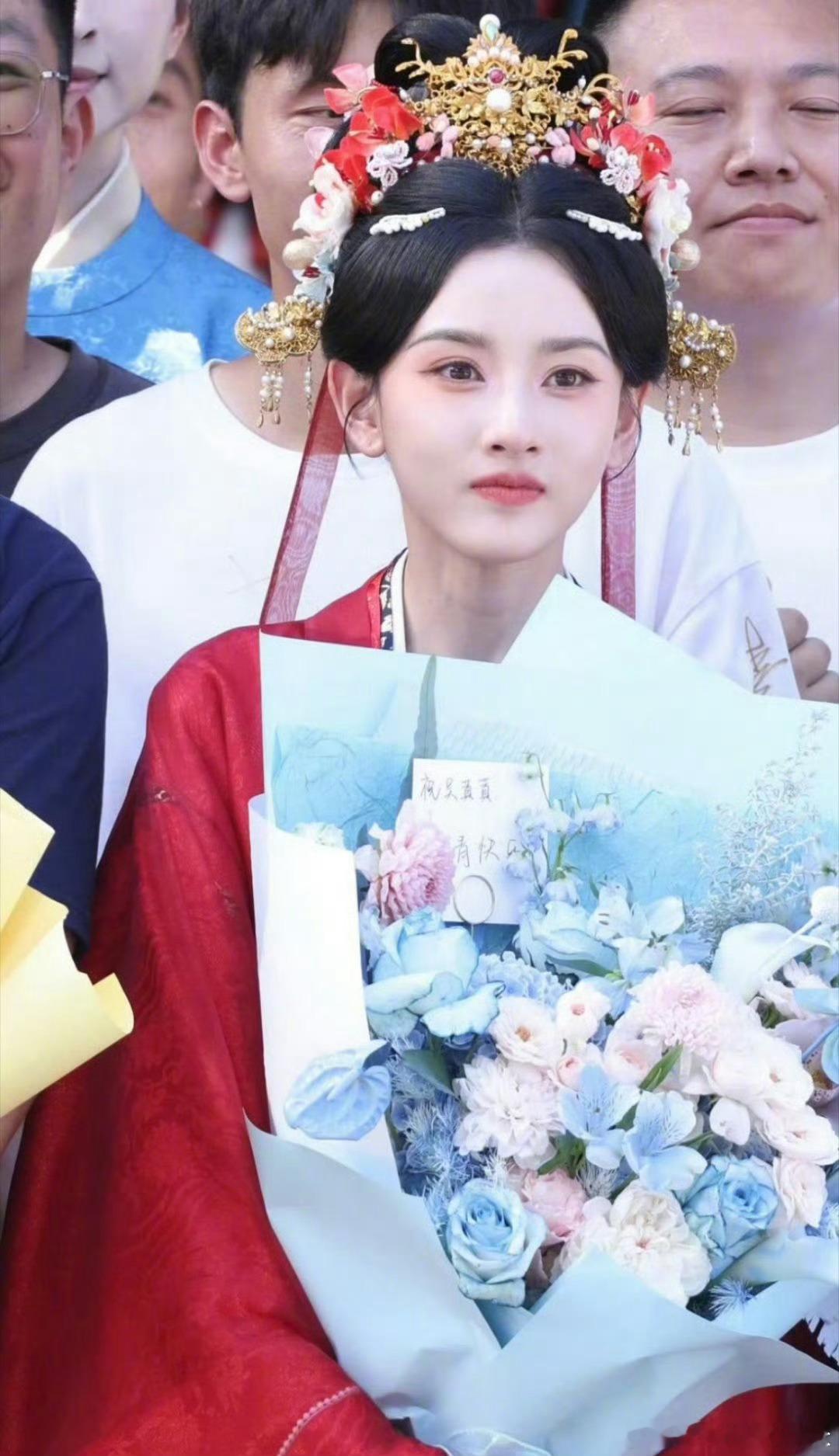 孙凡清司宫令杀青司宫令宋祖儿杀青 好美哦 