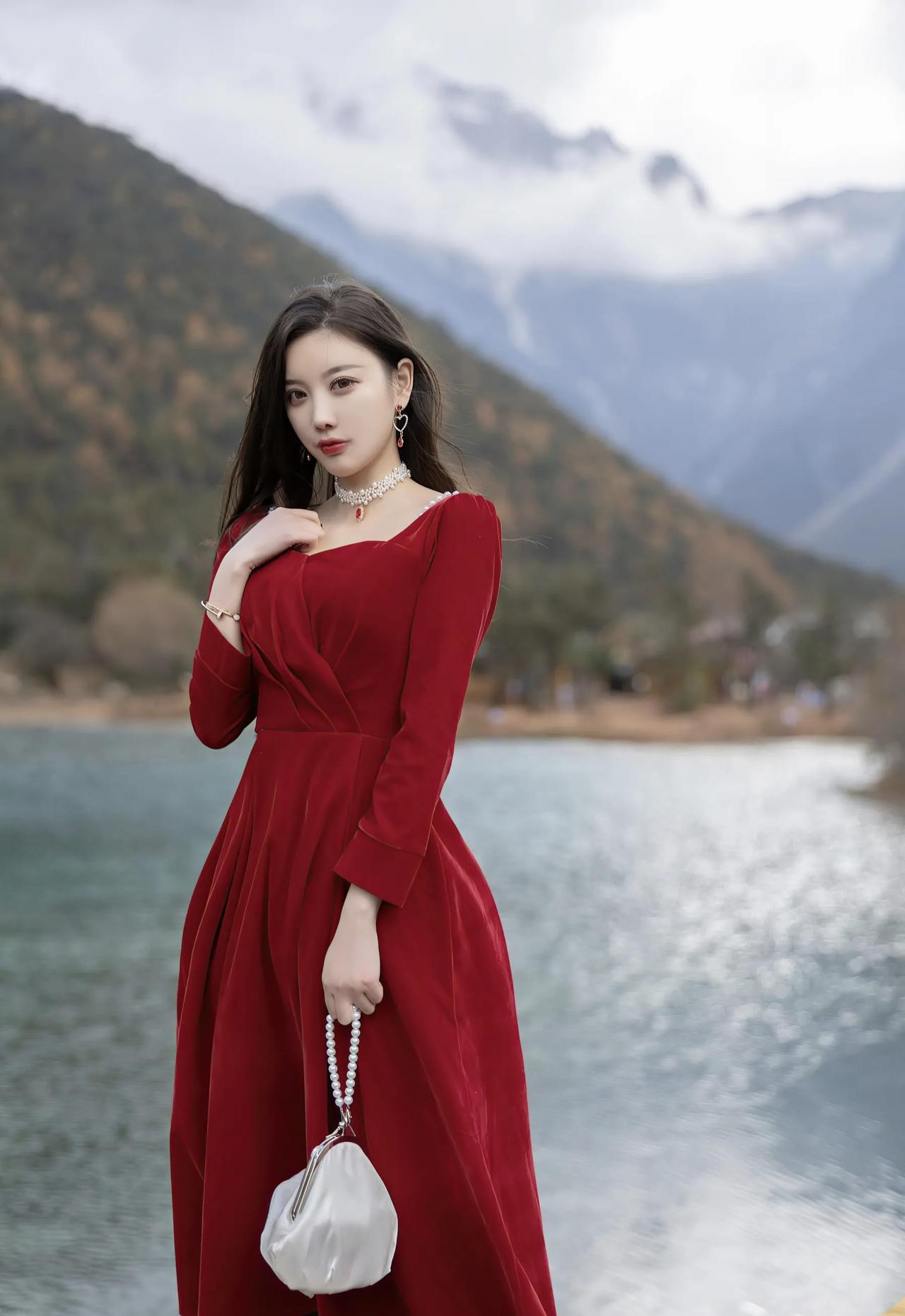 杨晨晨美图分享231，自然优雅，颜值出众女神图来袭 美女子图赏 分享绝色美女照 