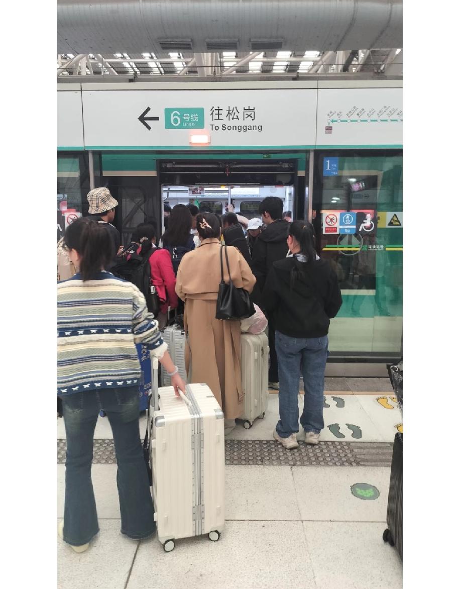 刚大专毕业出来实习，真的越找工作越迷茫，实在想不通深圳明明工资看着不高，怎么还有