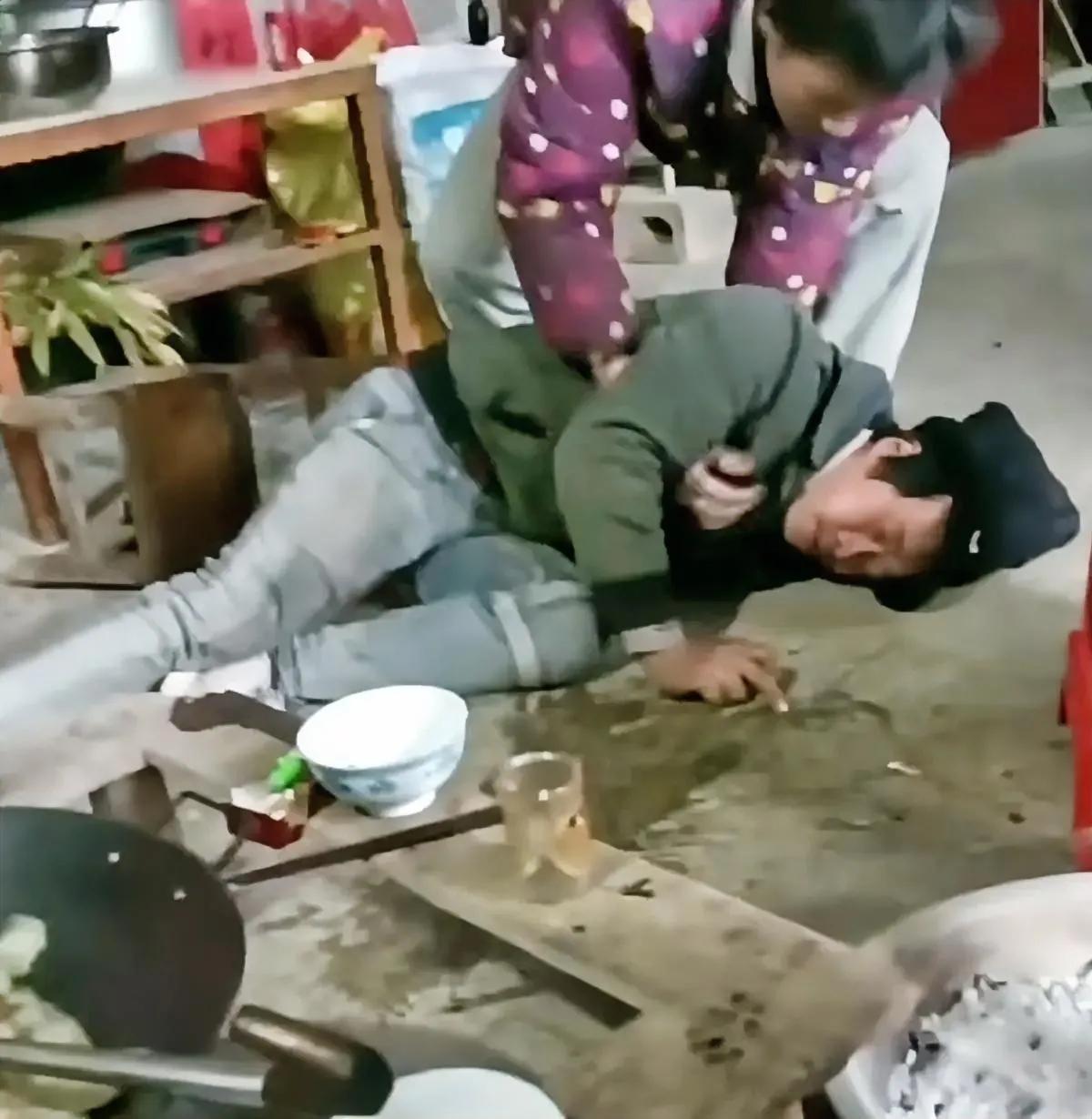 最近同事谈起了一个行业领导，入住了他们科室，疾病是“肝性脑病、酒精性肝硬化失代偿