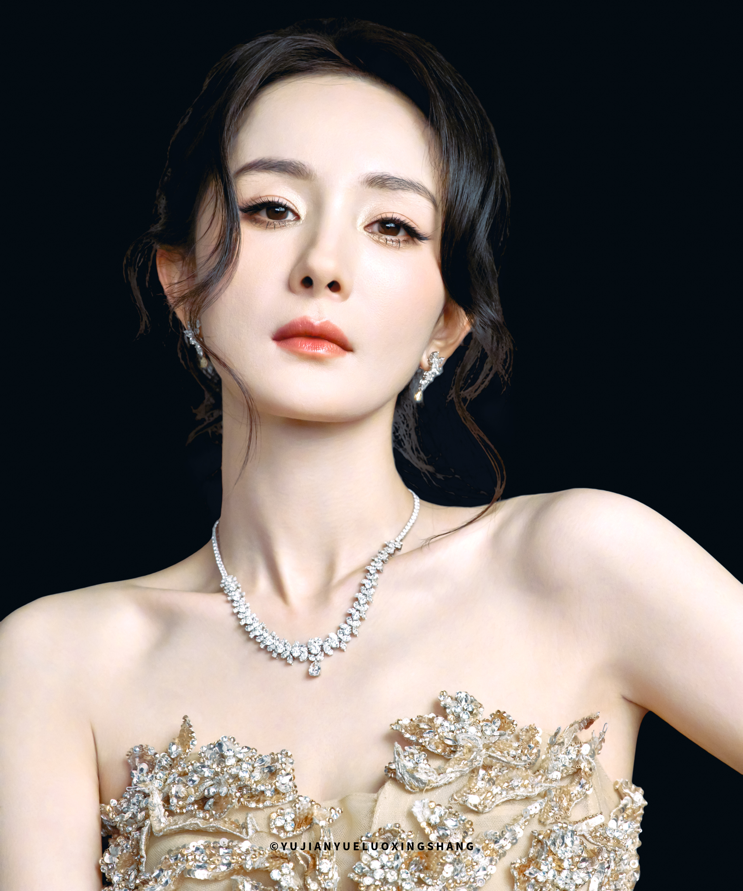 ▪杨幂 . / 🖤杨幂 杨幂五穿祖海高定 杨幂双角色提名百花奖