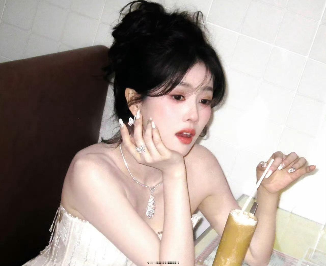 沙溢说白鹿应该改名叫白狐 沙溢白鹿综艺名场面欢乐多！《奔跑吧》里，白鹿傲娇小狐狸