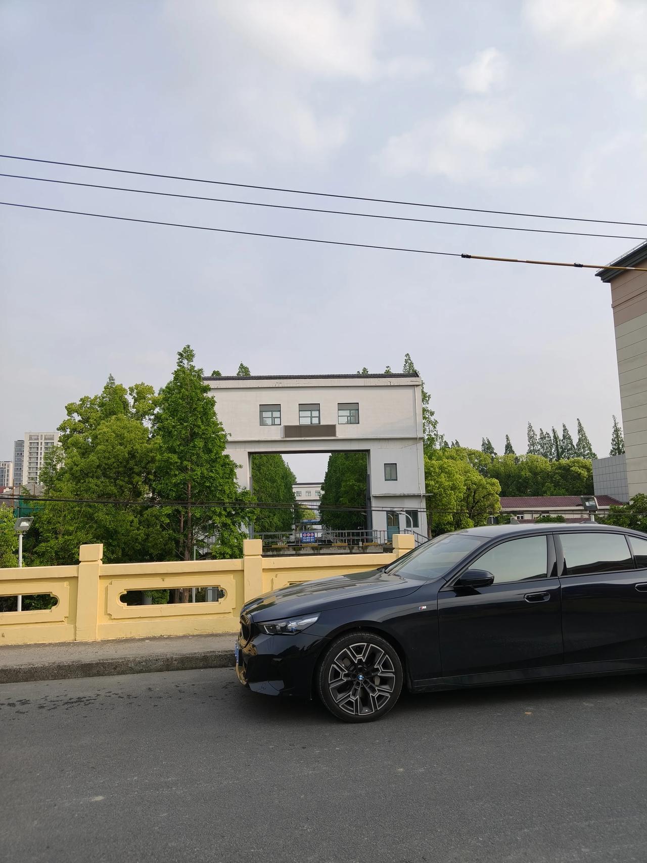 走过路过千万不要错过，这条路已经走过无数趟了！以前弟弟家也住在这里，现在他们搬到