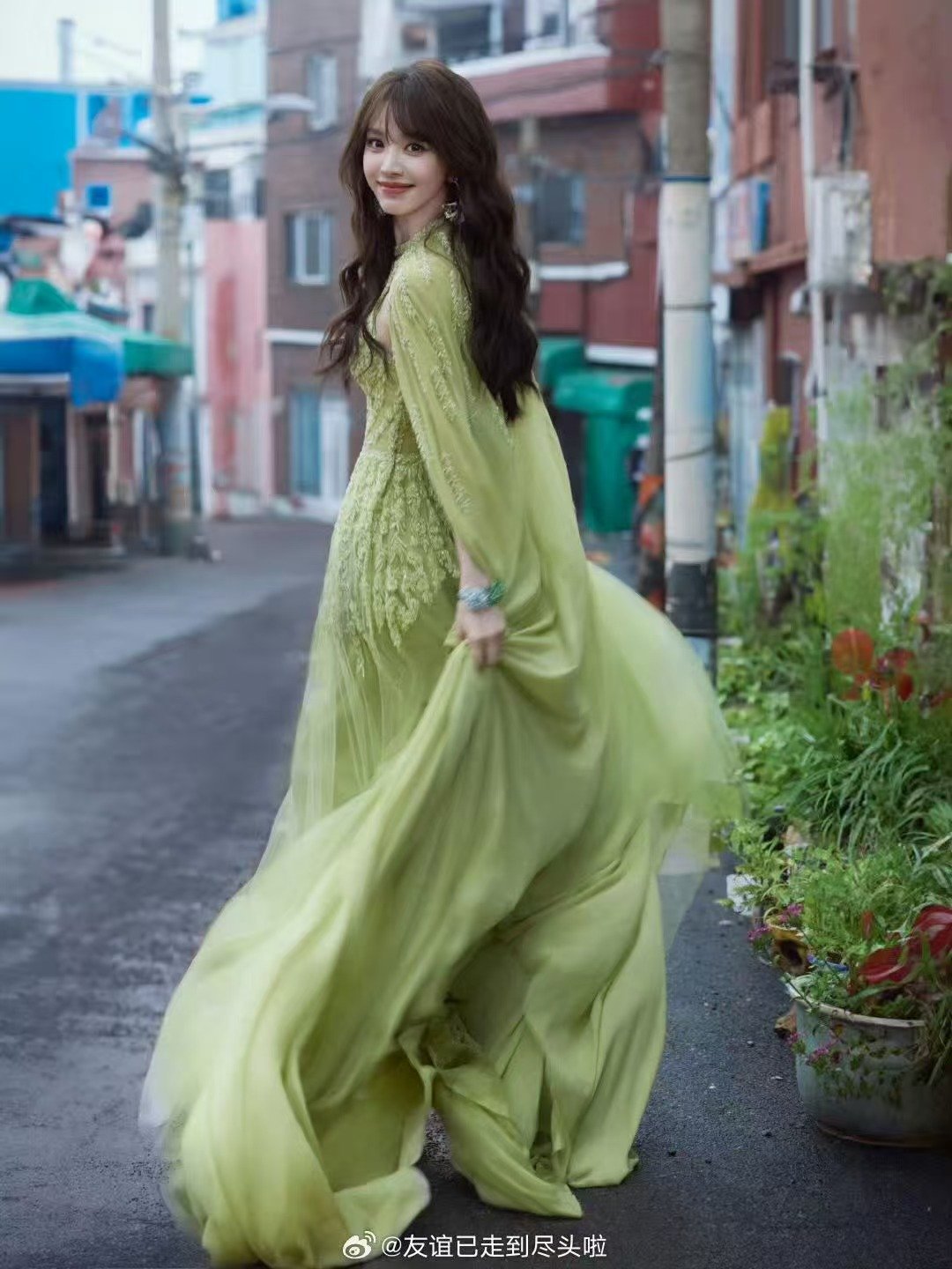 田曦薇宋威龙亚洲内容大赏出发图 好美好帅 