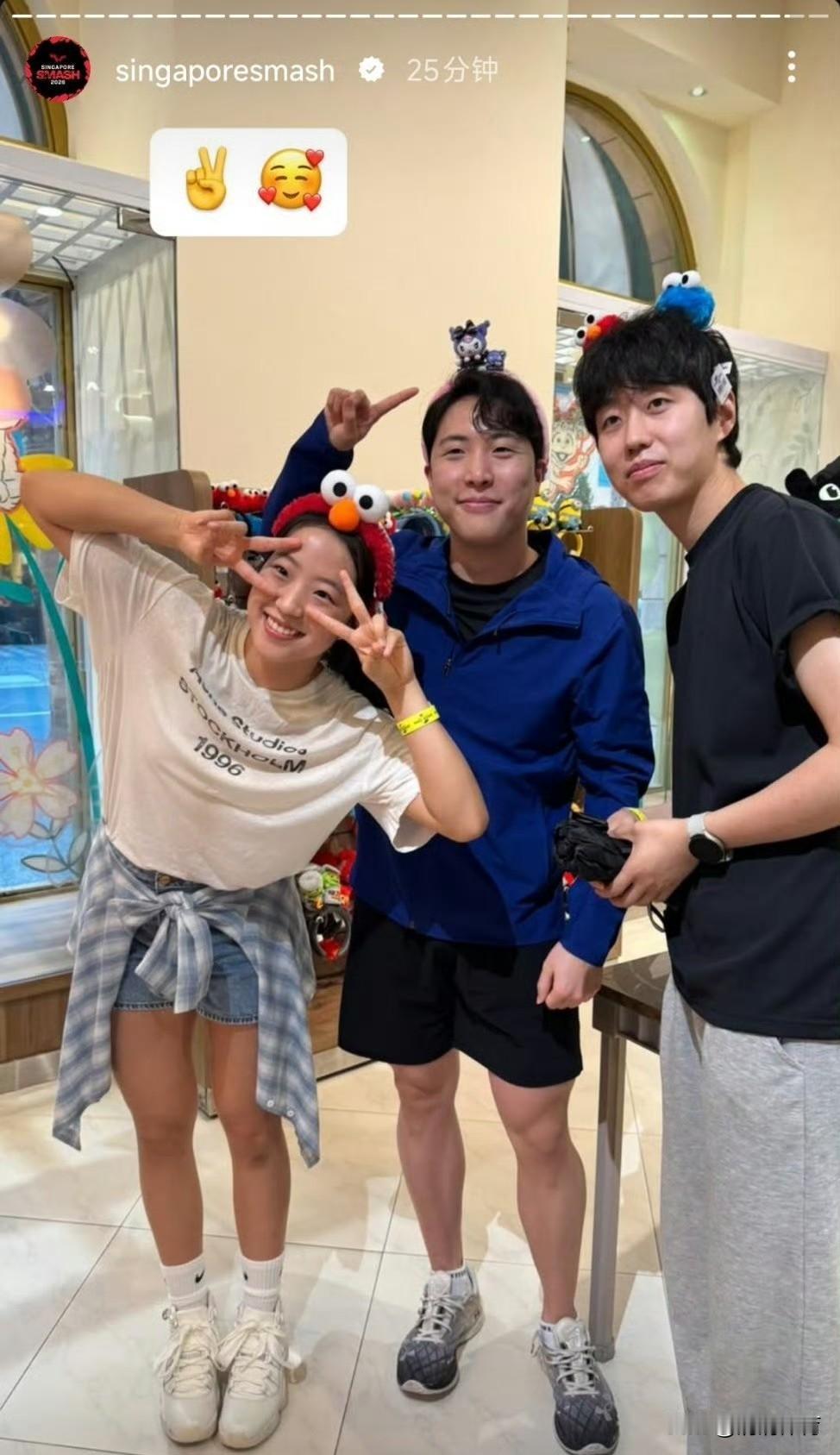 赛前轻松一刻✨
在2026WTT新加坡大满贯的欢迎晚宴上，韩国组合林钟勋与申裕斌