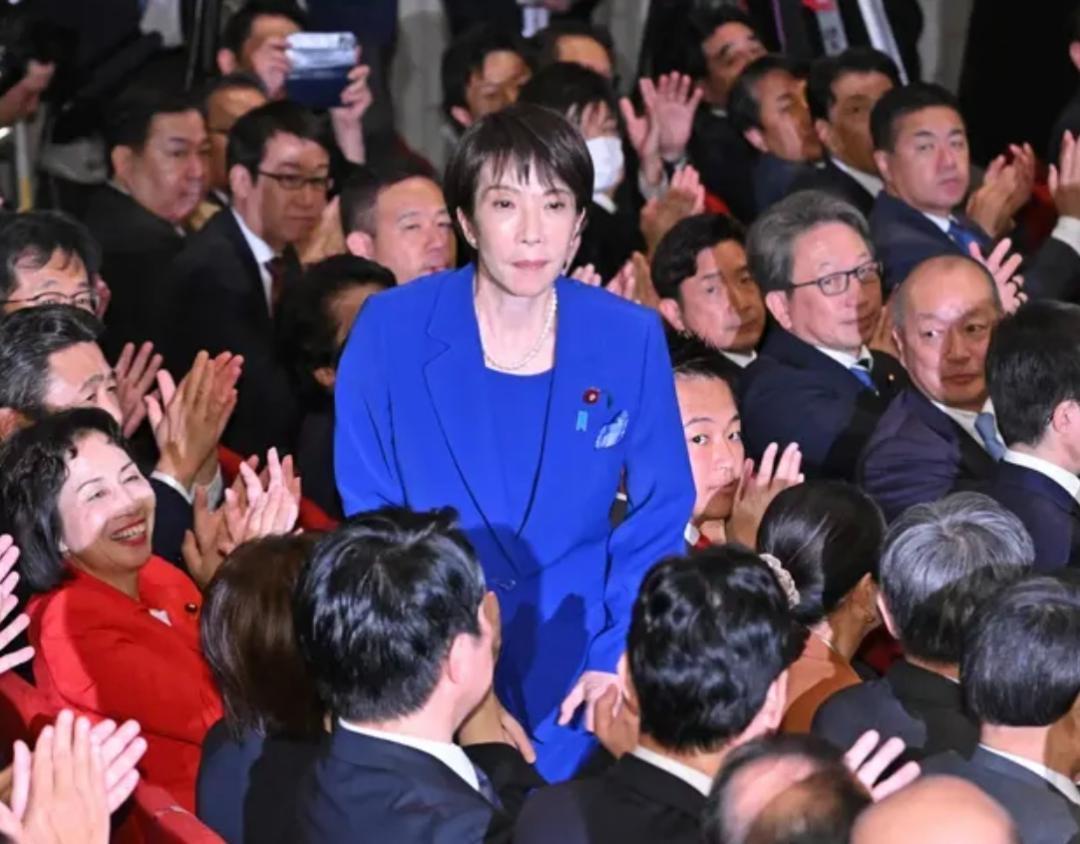 据日本共同社10月7日消息，新当选日本自民党总裁的高市早苗拟放弃在10月17日至