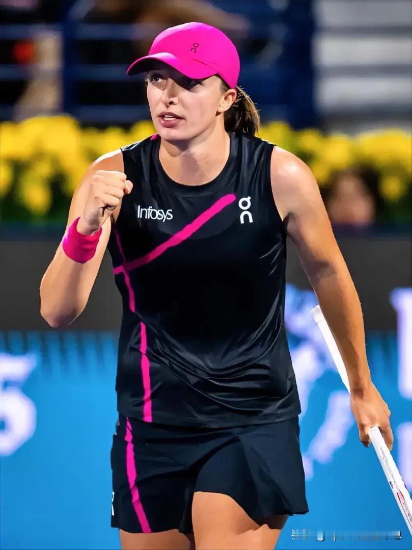 WTA1000迪拜站，赛会头号种子、世界排名第一的波兰选手斯瓦泰克在北京时间2月