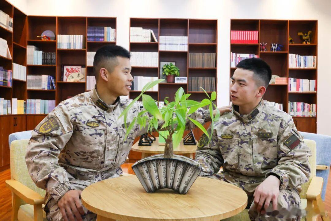 三川金盾 烽火问鼎计划 热点观点 这个冬天，温暖在身边，更在心间冬日凛冽，军营火