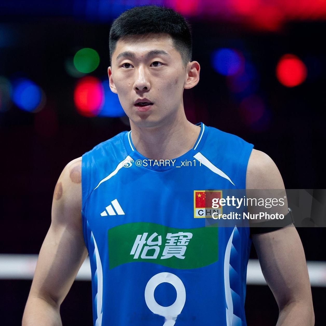 中国男排每次看都被气死！！！可是李咏臻真的太太太太帅了！！ ​​​