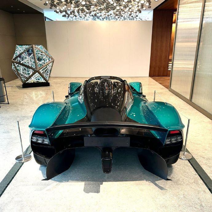 Aston-Martin 