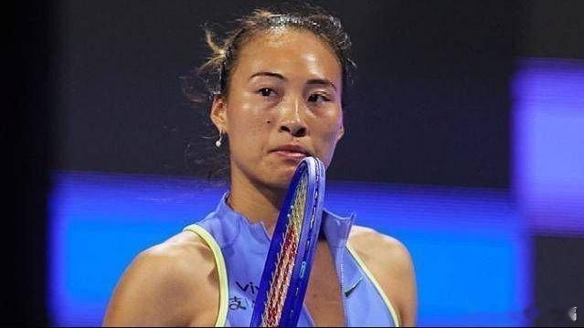 凤凰新闻【郑钦文大概率要换教练：取关里巴+换头像 新教练人选已浮现】北京时间2月