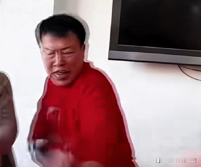 61岁网红博主“东北源哥”突然离世，他的作品里大多都是跟酒打交道，他唱歌时会青筋