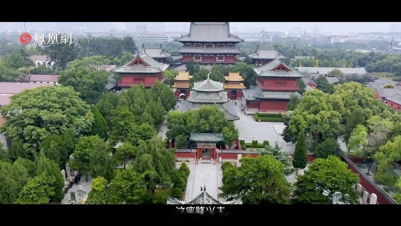 石家庄夜市近千摊位场面震撼 被石家庄夜市的排面惊到！近千摊位密密麻麻超壮观，烟火