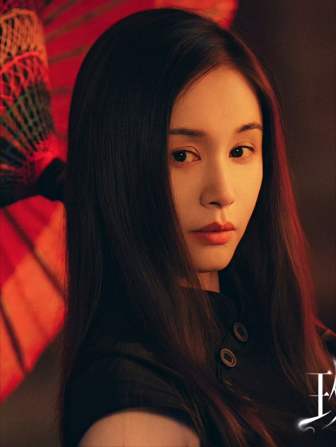 《玫瑰丛生》吐槽局——❶李晓兮与小贝的坦白局里，明明她自己干了很多脏事儿，反而追