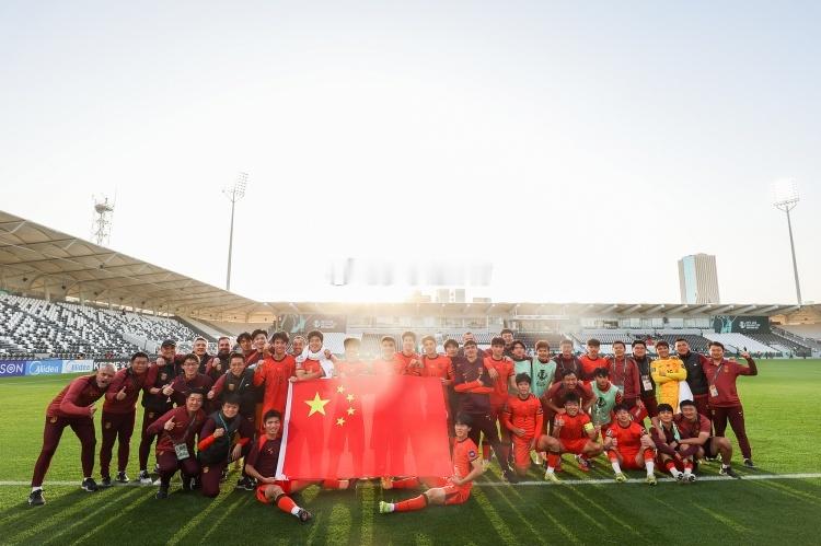 U23国足赢了很多场比赛才成为亚军 这是谁整的无脑话题词？想给U23国足鼓励可以