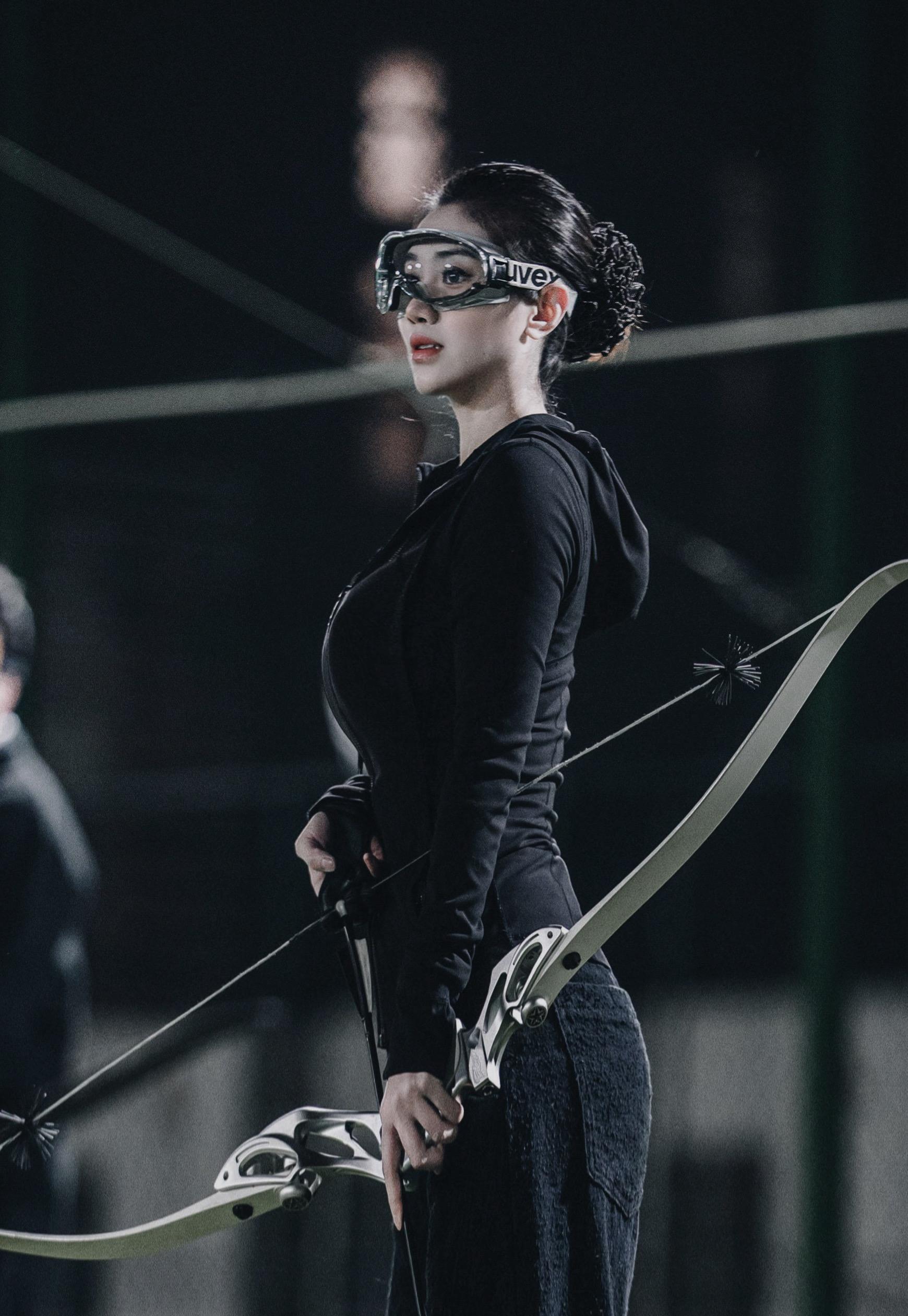 谁在乎谁主春秋。