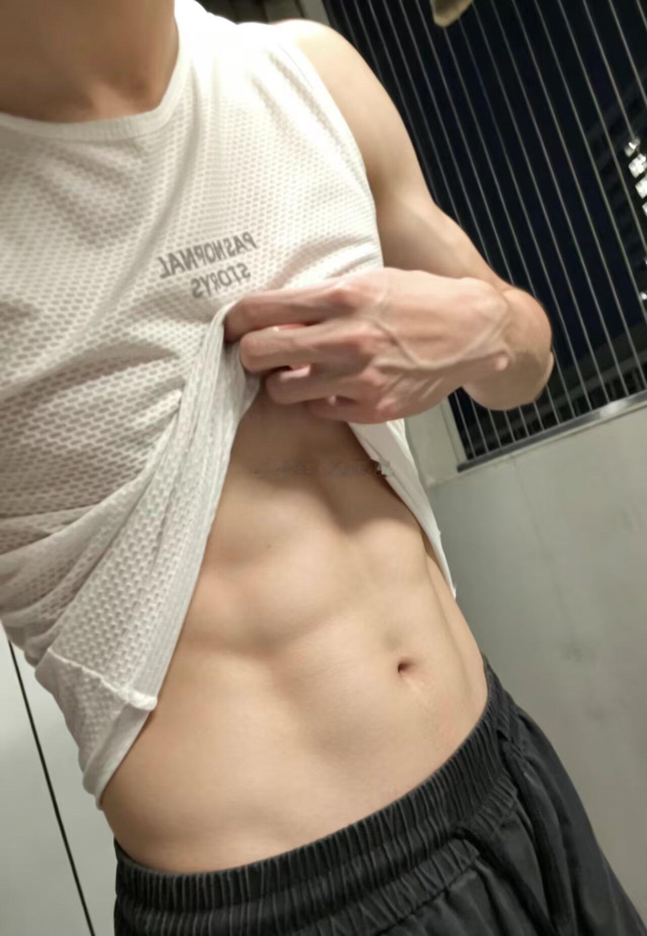 学习也没搞好，身材也没搞好的自我感觉良好类型 ​​​