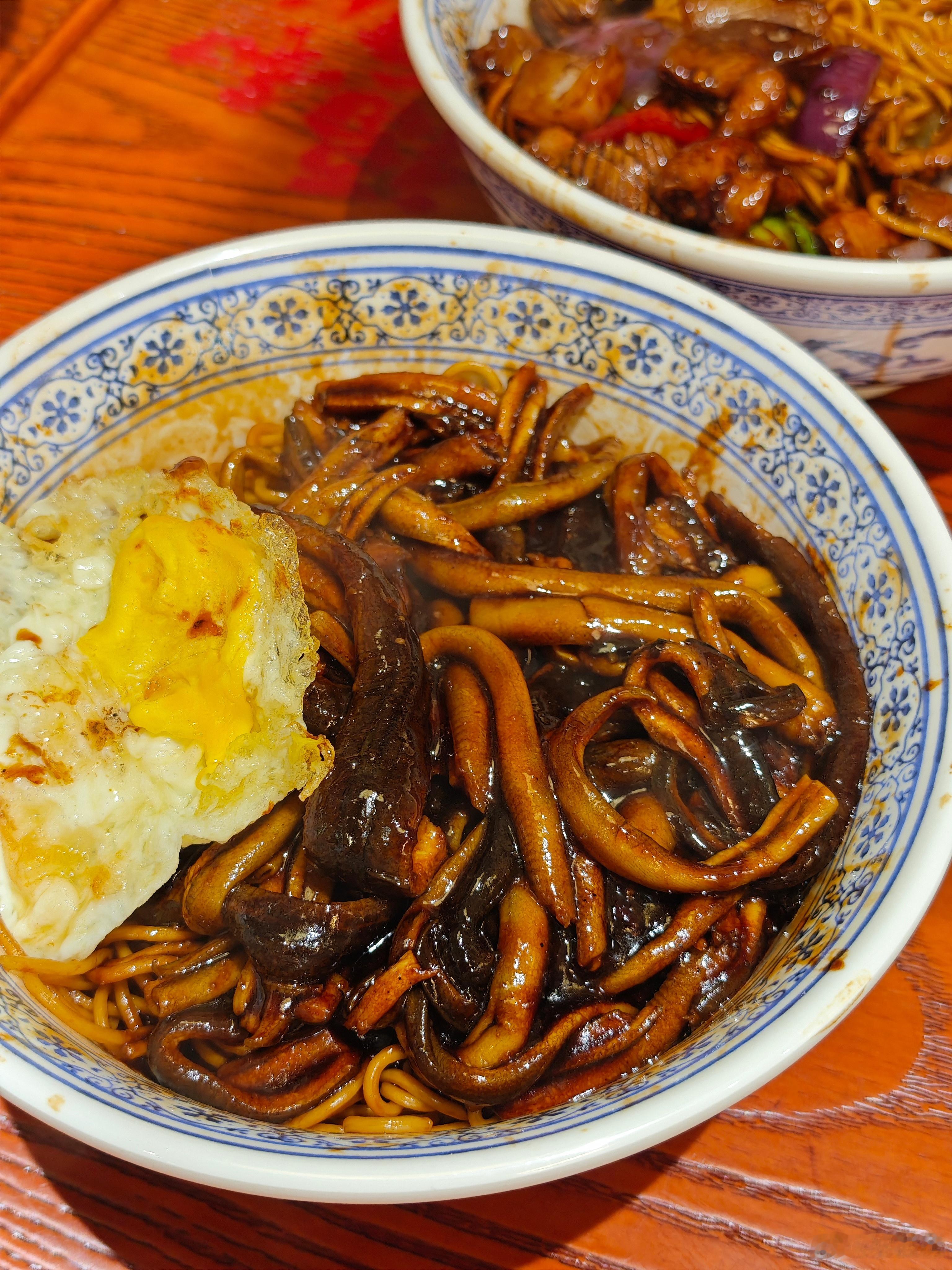肥话连篇推荐的「福和面馆」半斤鳝丝面，是这么多年吃到最合口味的本帮面！ ​​​
